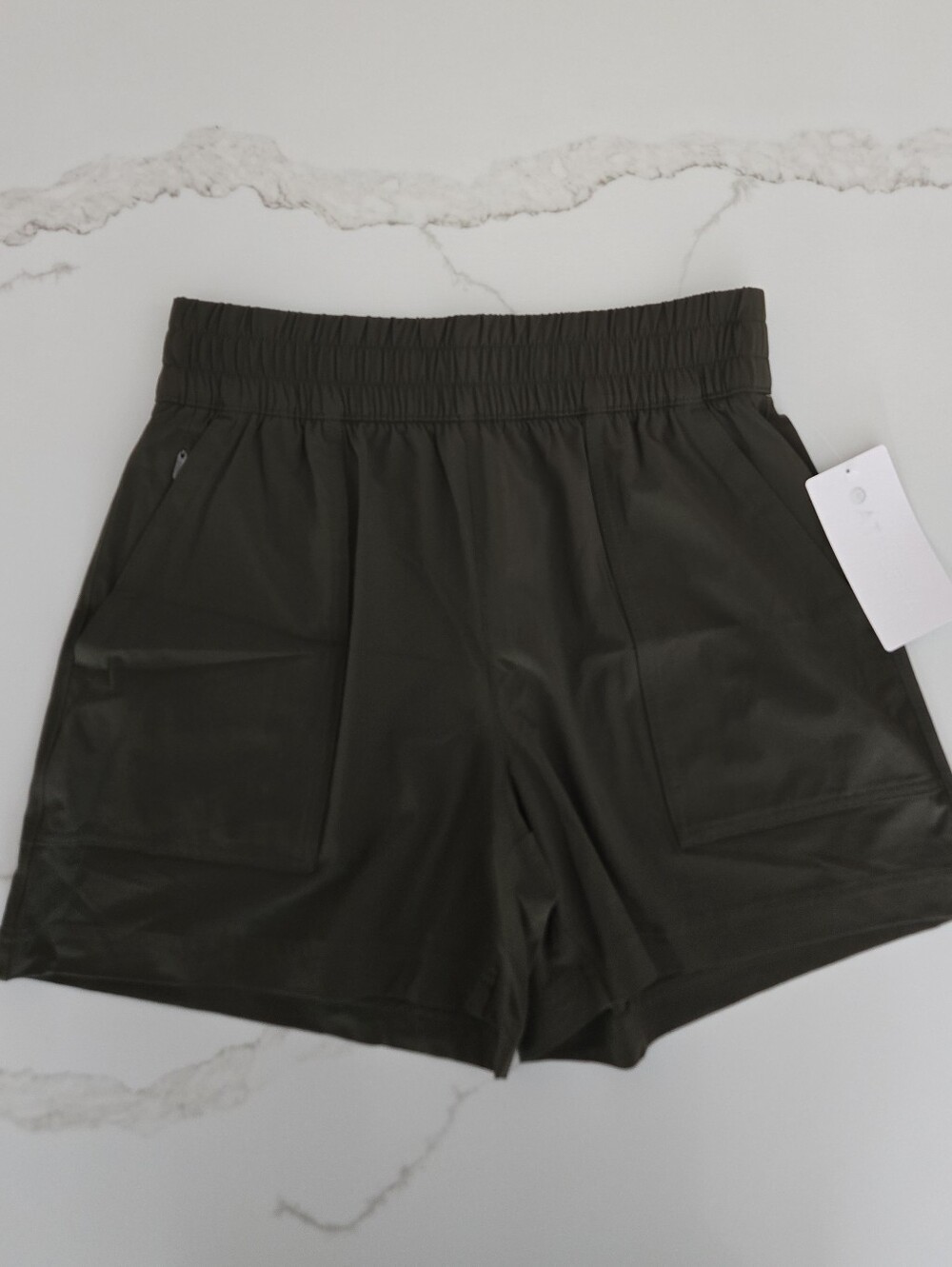 NWT Athleta Wayfind Shorts